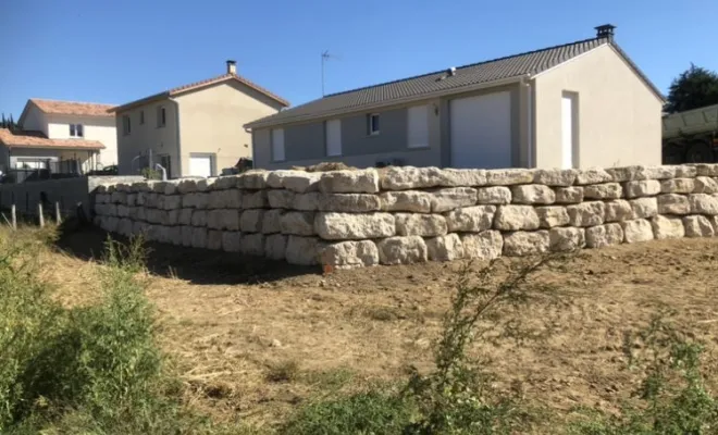 Mur de soutènement en enrochement dans l'Ain (01), Saint-Georges-de-Reneins, MUTIN TP