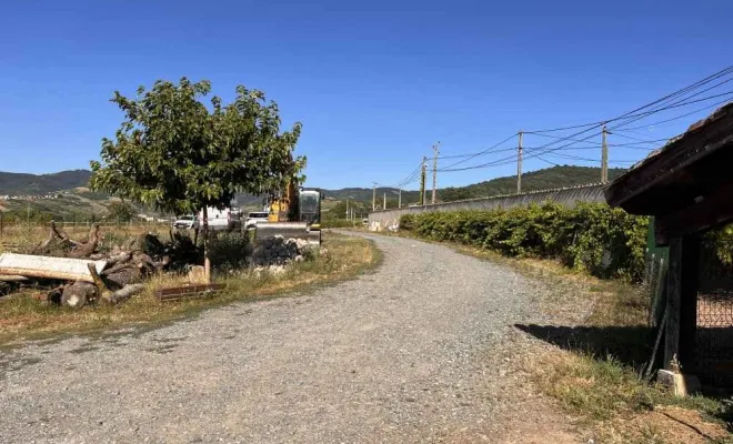Réfection d'un chemin d’accès en concassé blanc et pose de pavés en délimitation à Saint Etienne la Varenne au cœur du Beaujolais, Saint-Georges-de-Reneins, MUTIN TP