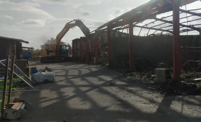 Démolition après incendie à Gleizé, Saint-Georges-de-Reneins, MUTIN TP