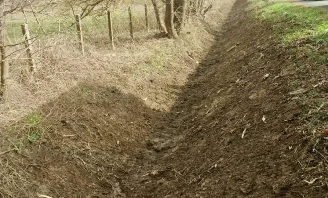 Curage de fossés à Beaujeu, Saint-Georges-de-Reneins, MUTIN TP