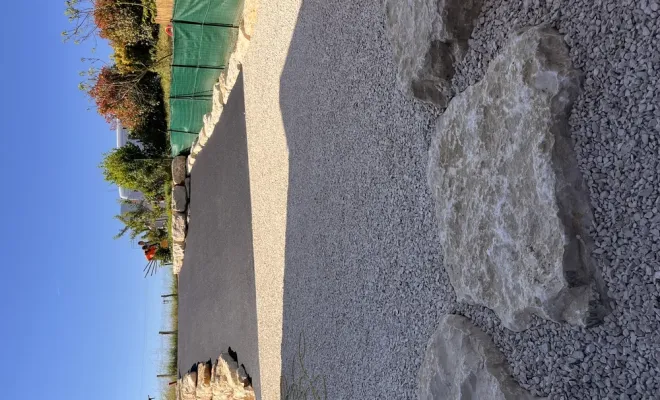 Réfection d'une cour sur la commune de Misérieux dans l'Ain, Saint-Georges-de-Reneins, MUTIN TP