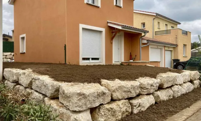 Petit enrochement blanc, Saint-Georges-de-Reneins, MUTIN TP