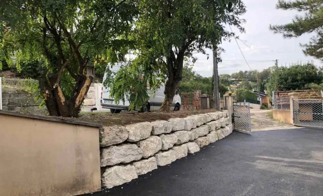 Petit enrochement blanc, Saint-Georges-de-Reneins, MUTIN TP