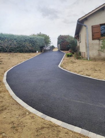 Nos travaux de création de chemin d'accès à CHIROUBLES